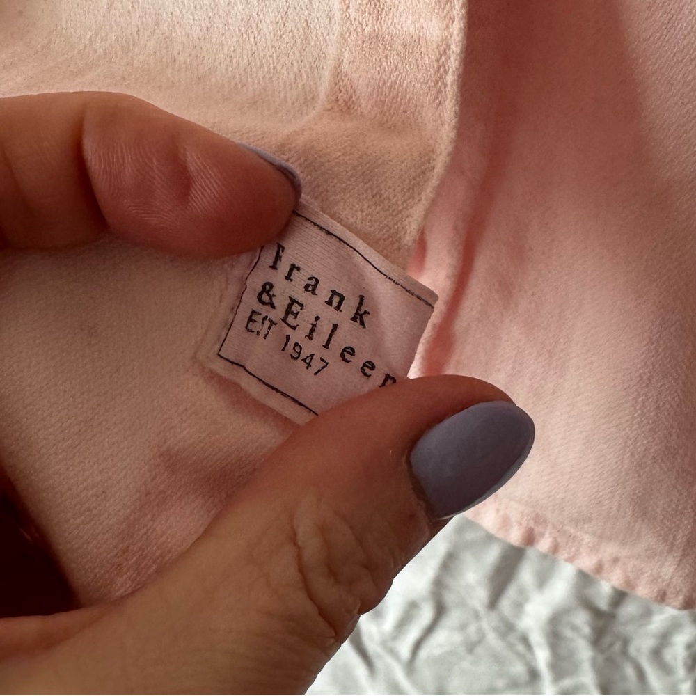 Frank & Eileen - Eileen style - loose button up light pink EUC size Medium M - Picture 3 of 5